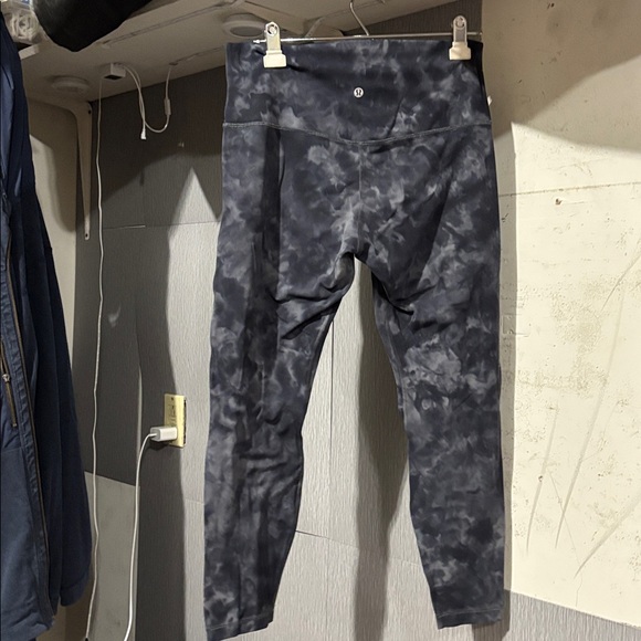 LULULEMON DIAMOND DYE ALIGNS - Picture 6 of 10